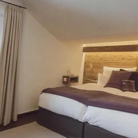 Maroi Apartment *
