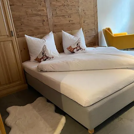 Maroi * Σανκτ Αντόν αμ Άλμπεργκ